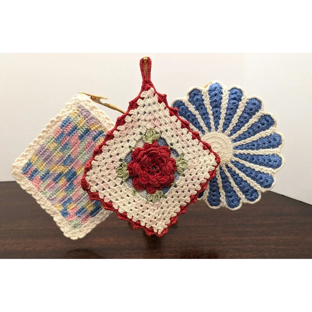 Vintage Handmade Crochet Potholders Lot of 3 Farmhouse Cottage Kitchen